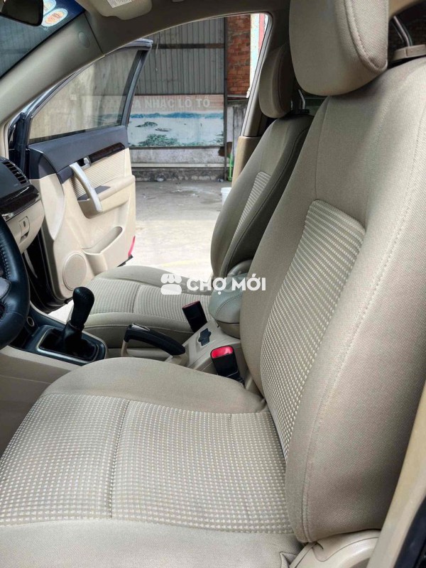 Ô tô 7 chỗ số sàn 2009