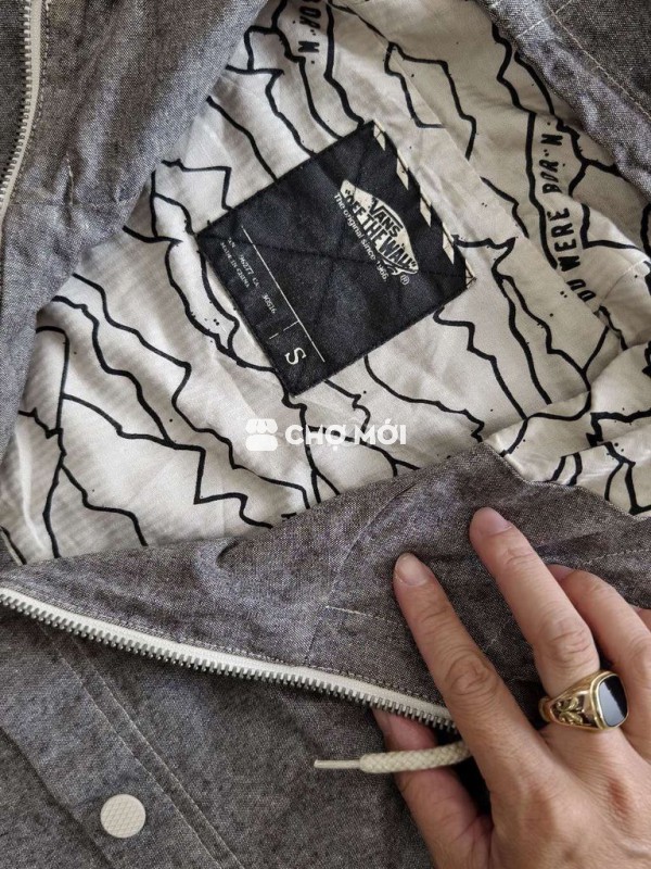 Áo khoác kaki Vans. used