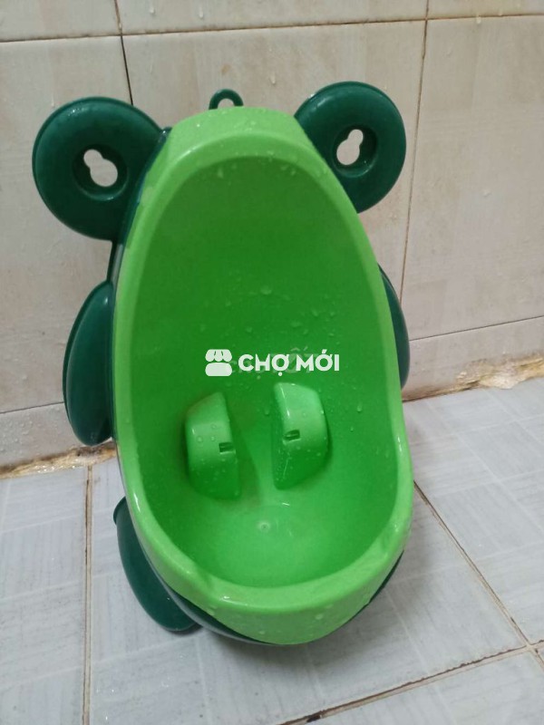 Pass lại bồn tập đi vệ sinh cho bé