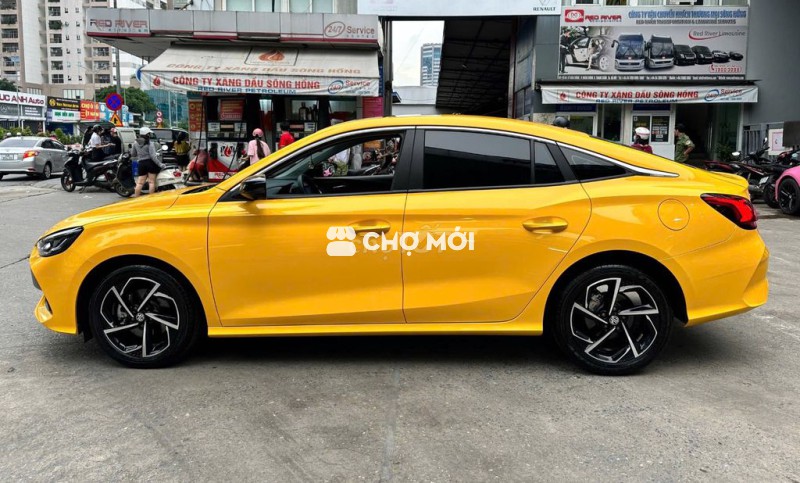 MG MG5 2023 Luxury Vàng 37000 km