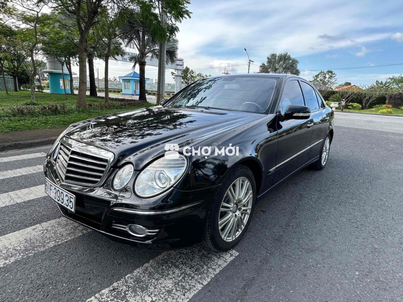 Mercedes-Benz E200 2008 Đen