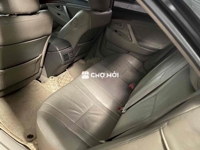 Toyota Camry màu Đen