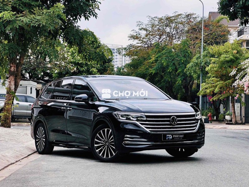 Volkswagen Viloran Luxury 2024 Đen