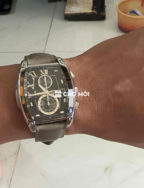 thanh lý chiếc đồng hồ Nhật
