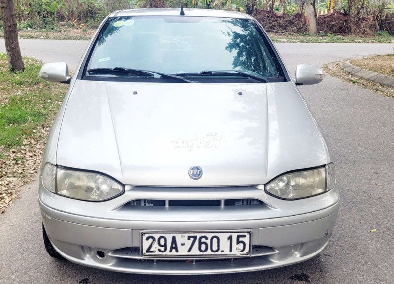 👉 “Fiat Siena 2003 biển HN – ĐK 2026 – Máy êm”