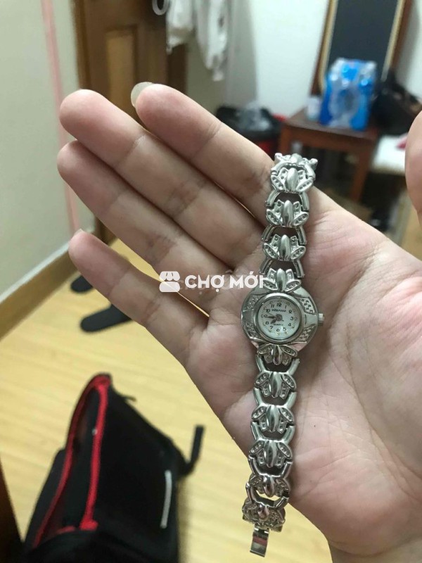 Đồng hồ đeo tay Vitaroso Nữ Bạc