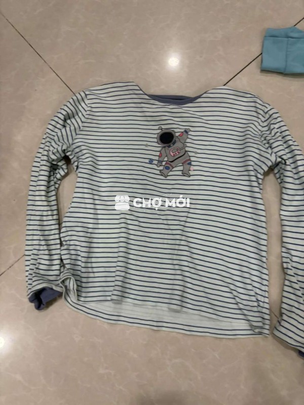 Quần áo nam nữ trè em balo