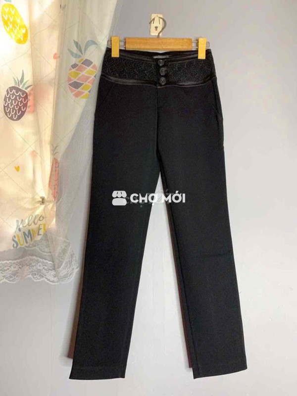 Quần tây nữ Mango màu đen