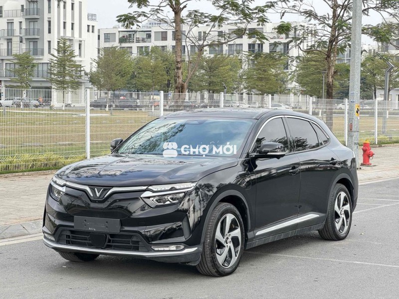 VF8 Eco 2023 Pin Catl giảm tới 120tr