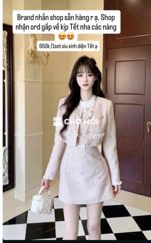 Váy nữ vải dạ size M