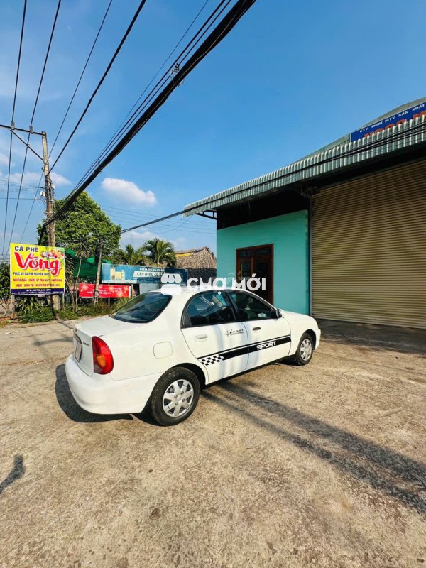 Daewoo Lanos 5 chỗ Trắng