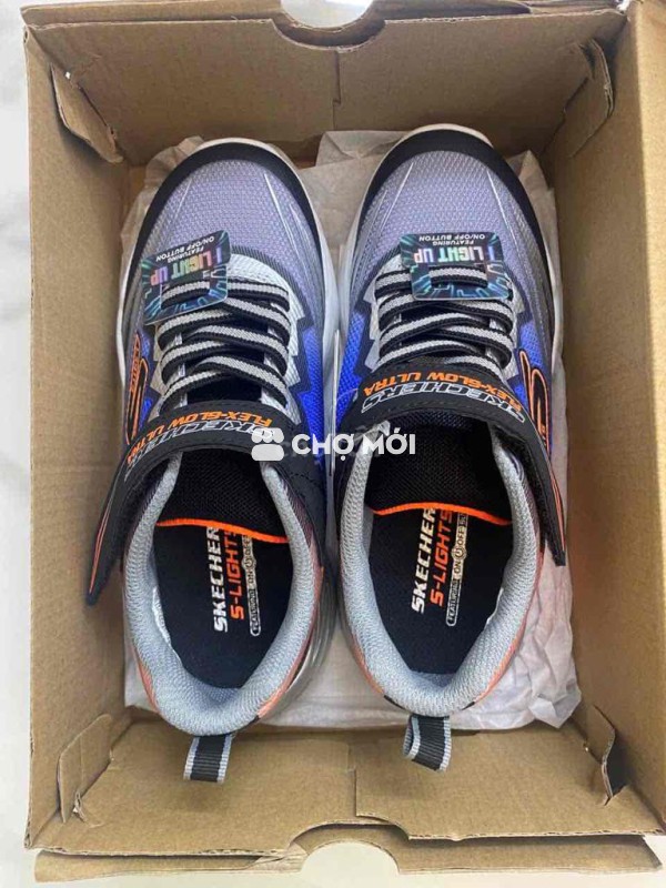 Giày thể thao Skechers trẻ em có đèn