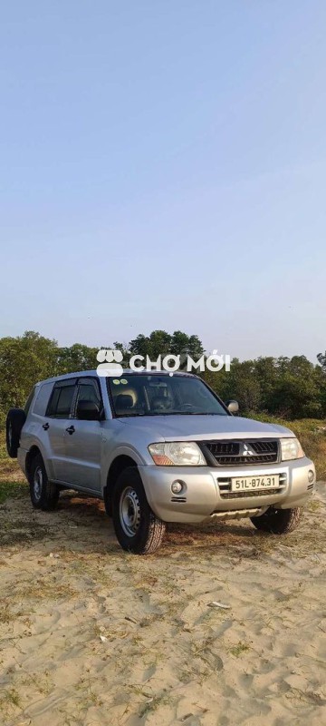 Mitsubishi Pajero V73 Bạc