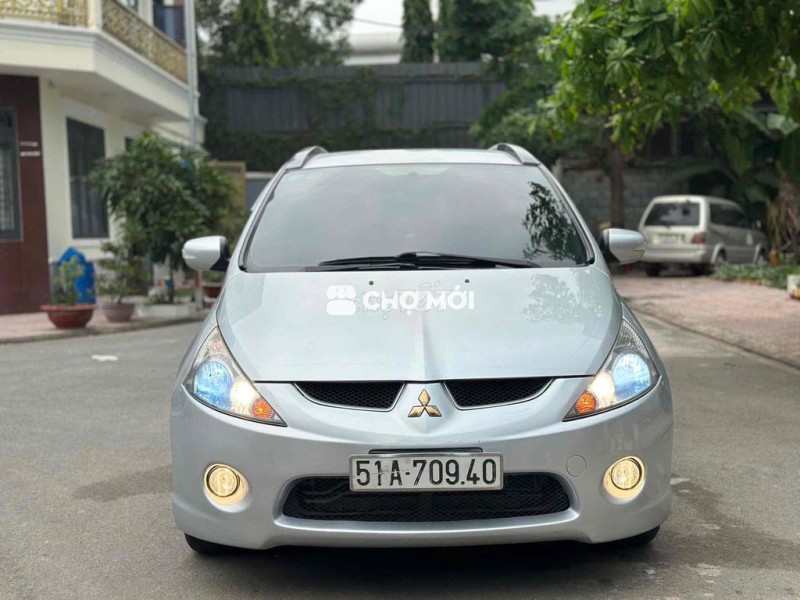 Mitsubishi GRANDIS 2009 2.4 AT ***