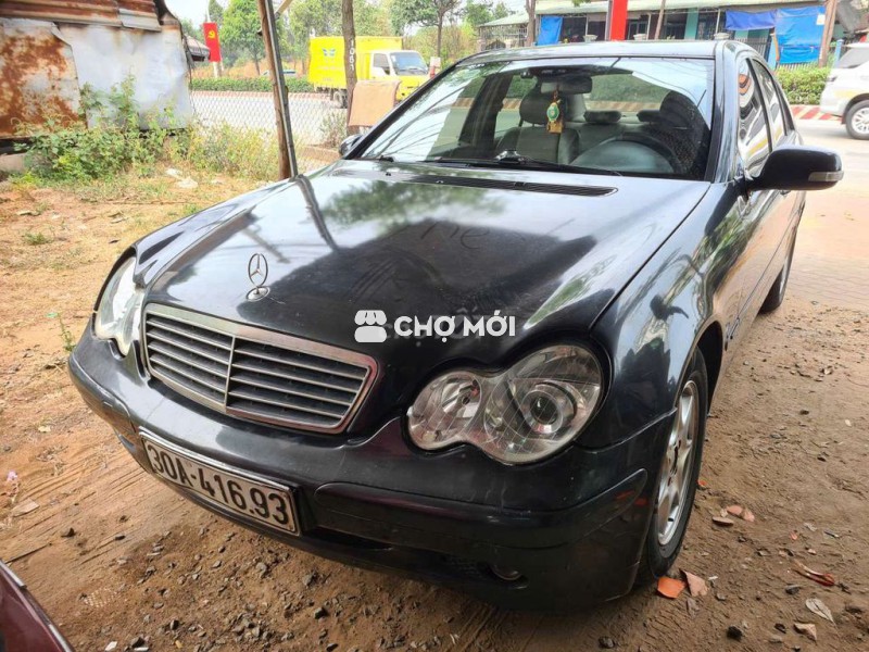 Mercedes-Benz C-Class màu Đen