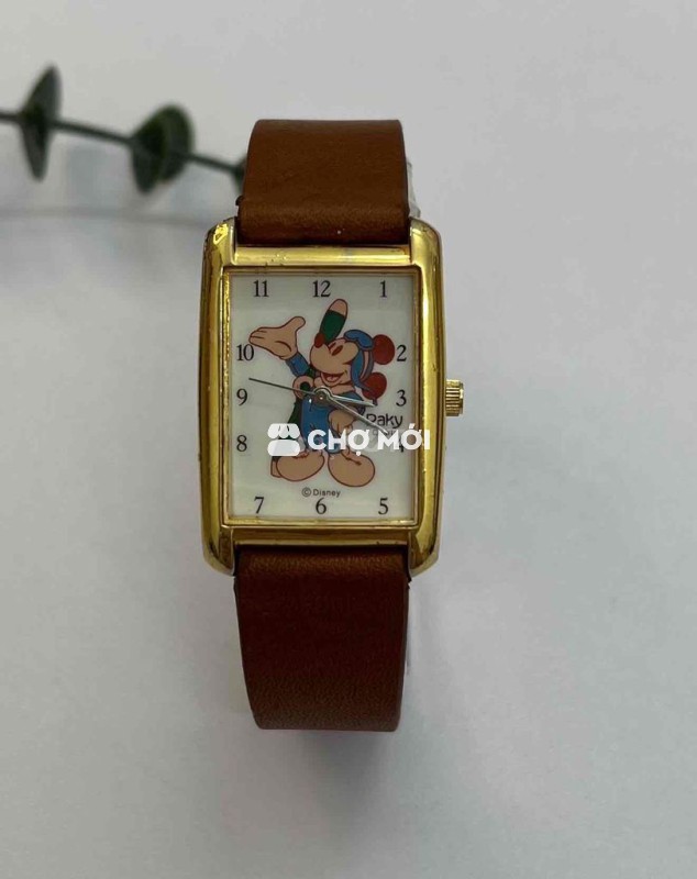 Đồng hồ Tank disney nhật