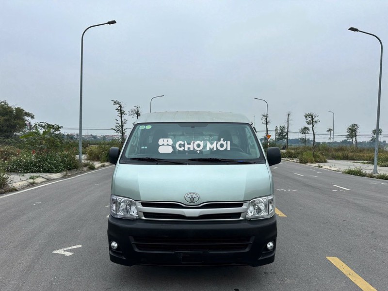 Toyota Hiace 3 chỗ 2011  - 10000 km