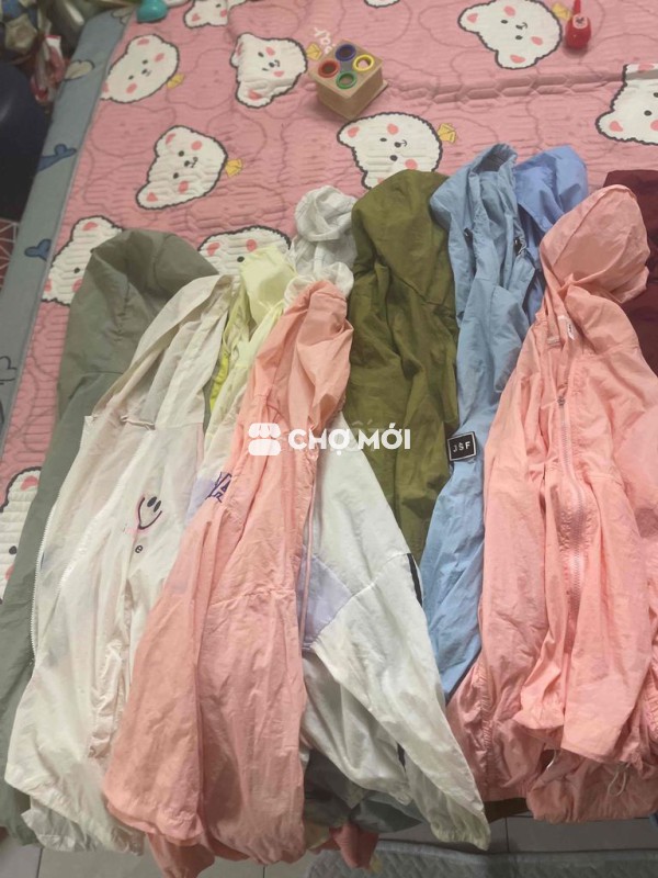 Áo khoác gió nữ nhiều màu