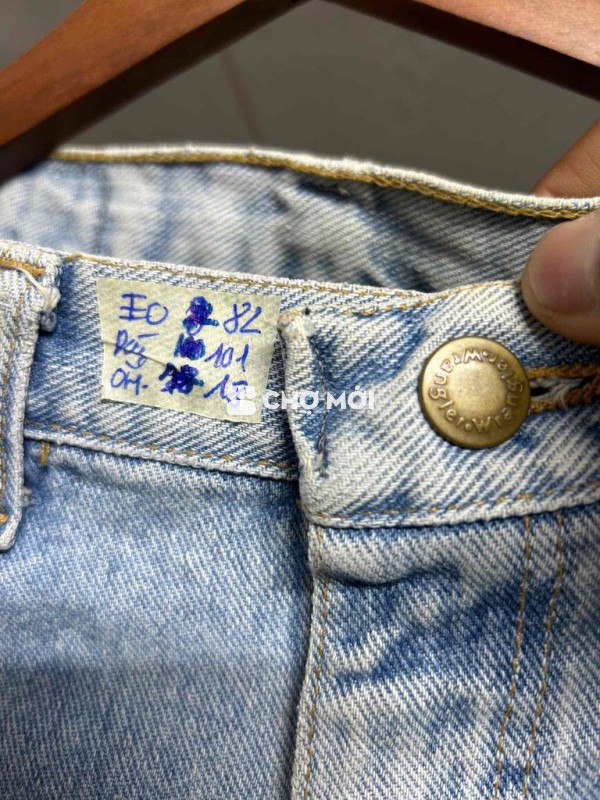 Quần jean Wrangler vải jean