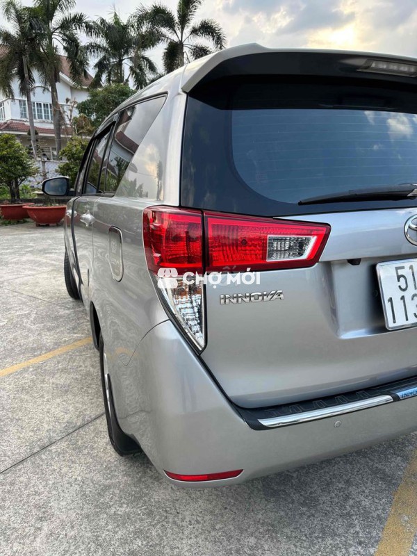 nhà bán Innova 2017 Bạc Số sàn it sử dụng