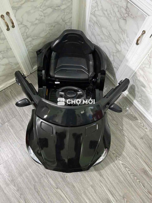 Ô tô điện trẻ em AMG Đen Mới
