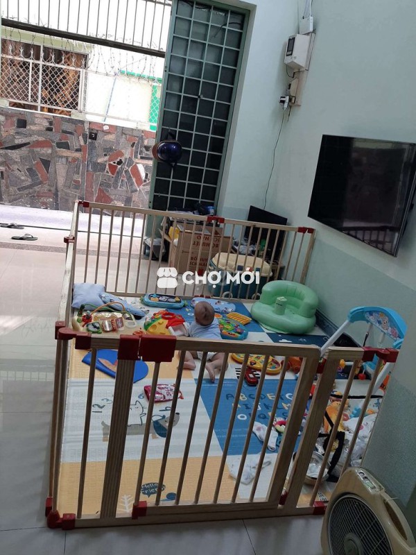 Quây cũi gỗ thông vàng gỗ 6 cánh