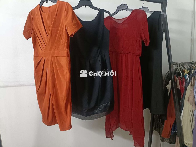 100k /hết 4 cái đầm pass rẻ  58kg trở xuống mặc