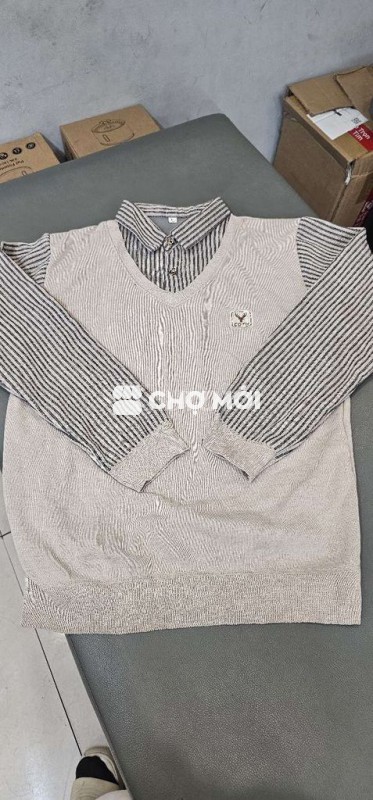 Áo len nam lót lông cổ V phối cổ sơmi