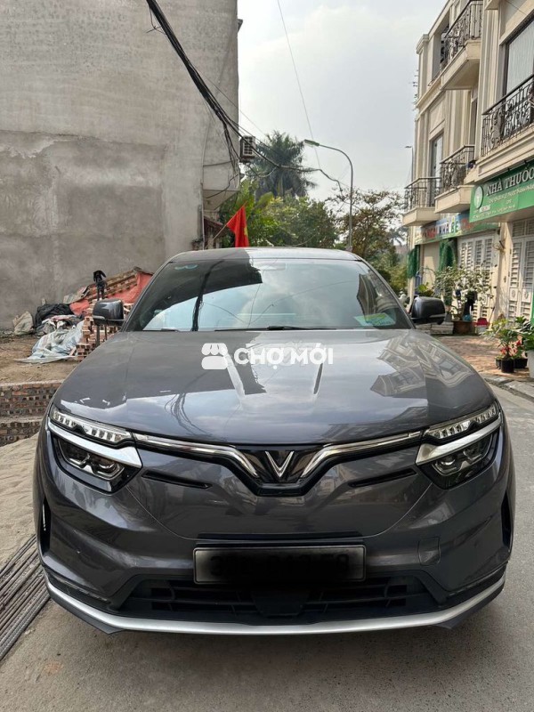 VinFast VF8 ECO Xám 34.000 km