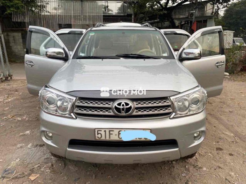Toyota Fortuner  2009 tu động 2 cầu .2.7  xăng