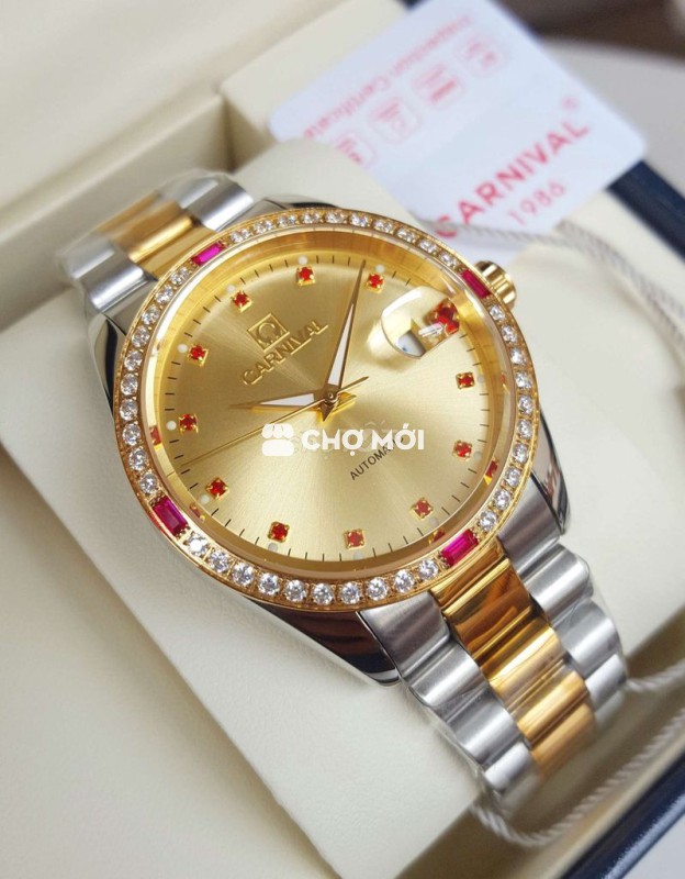 Đồng Hồ Cơ Nam Carnival Bọc Vàng Cọc Số Đính Đá Đỏ