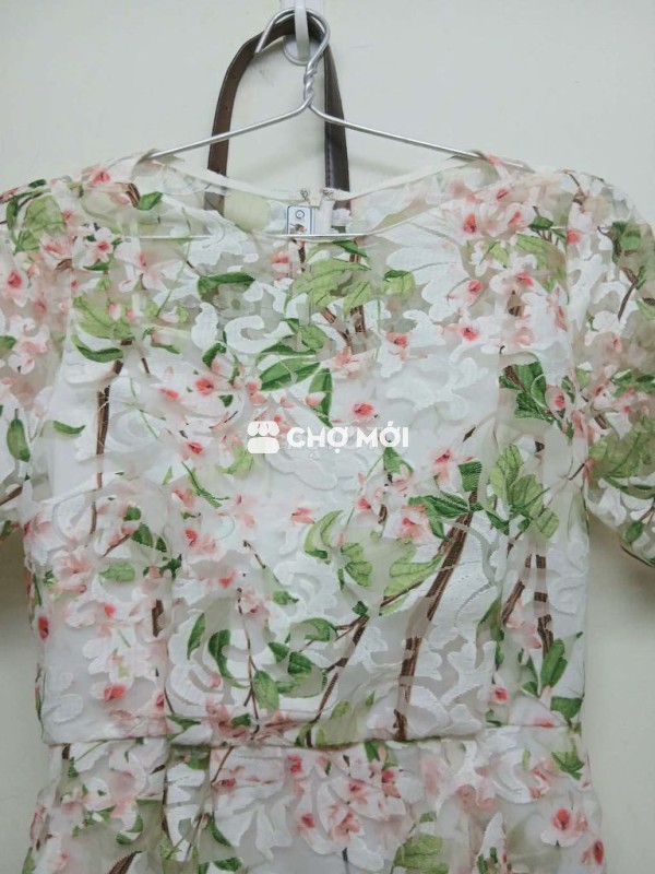 Đầm midi nữ ren hoa size M