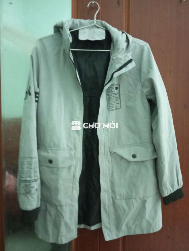 Bán cái áo khoác hiệu xịn,sai 50kg đến60kg mặc đẹp