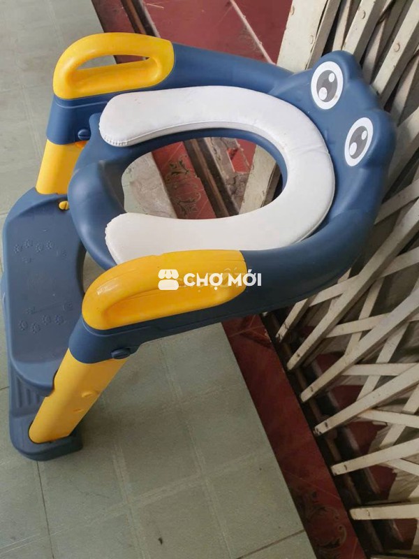 Bệ bồn cầu trẻ em nhựa ngồi êm lắm