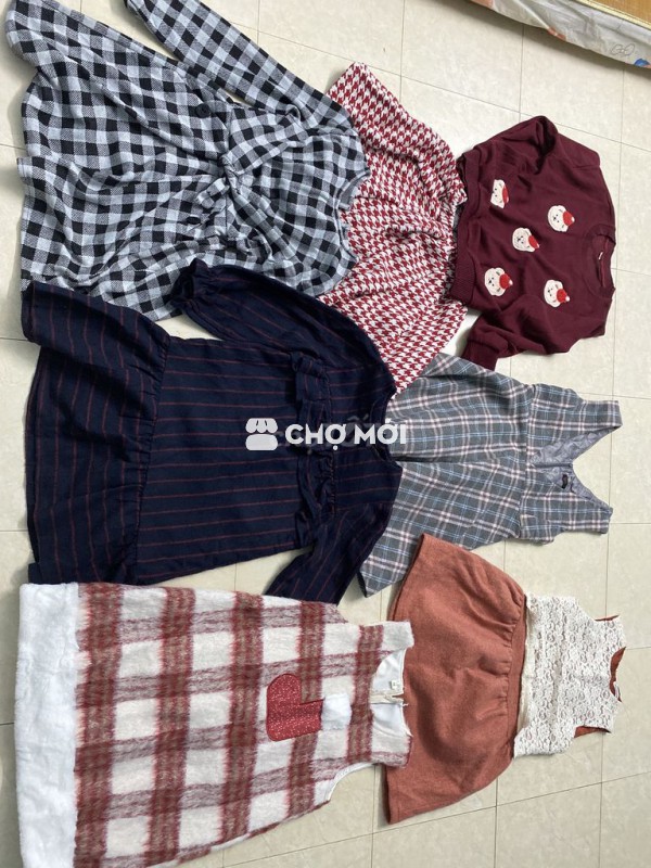 Mua 3 váy new tặng 3 váy( mới giặt) sz 140