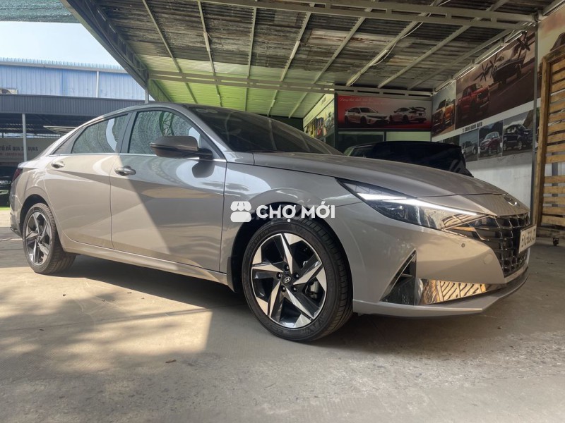 Elantra 2025 2.0 Cao cấp Titan - lướt 2.799 km