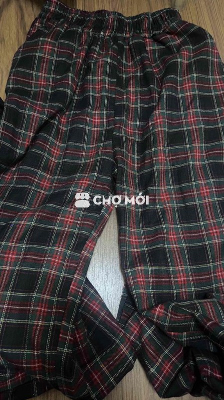 Quần nữ Patricio Kẻ caro Mới 99%