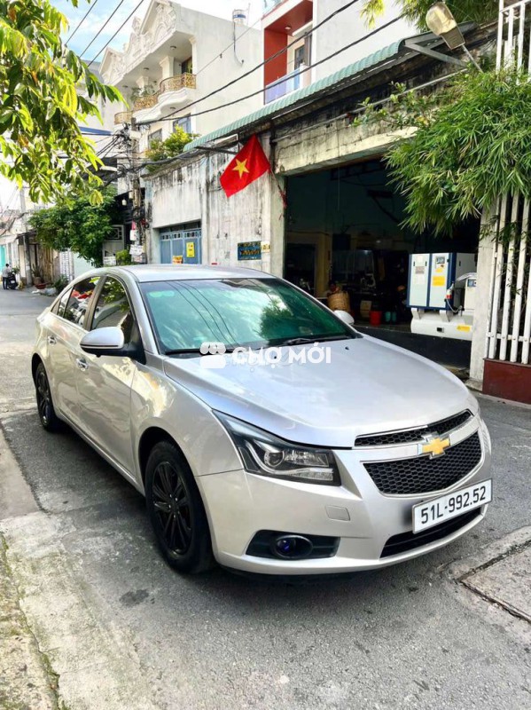 cần bán xe Chevrolet cru  full 1.8 giá 220triệu