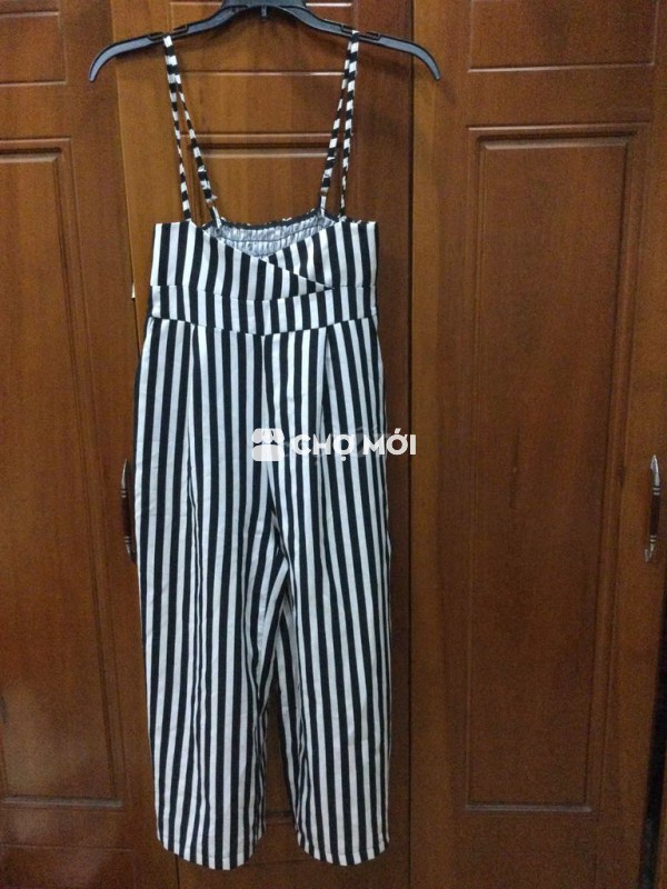 Quần yếm nữ sọc đen trắng Mới