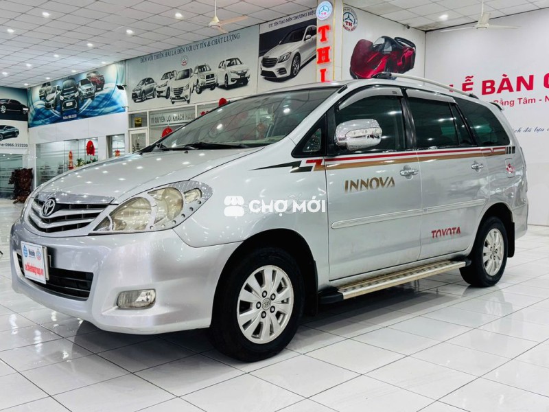 Toyota Innova 2012 2.0G MT