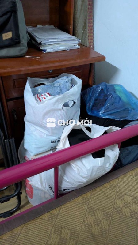 Quần áo nữ đa dạng đã qua sử dụng