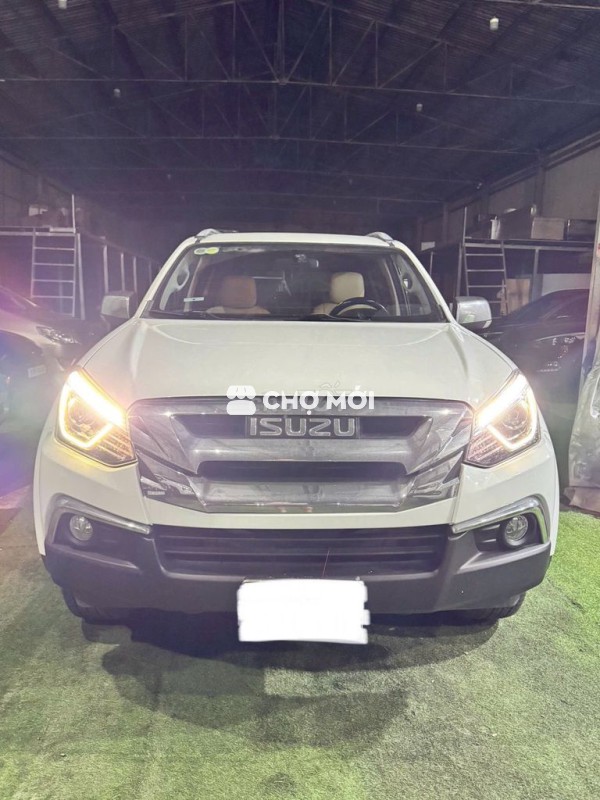 Bán nhanh ISUZU Mux số sàn 2019 màu trắng