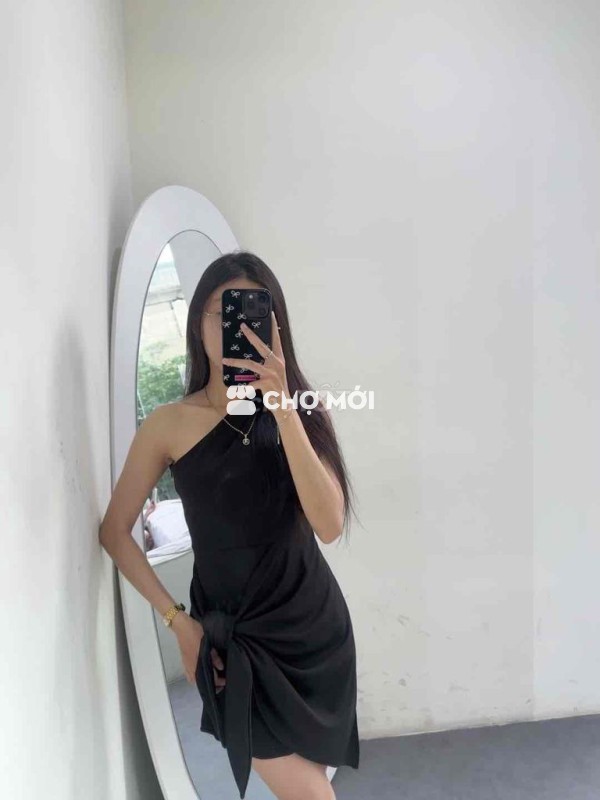 Váy nữ lệch vai size S Đen