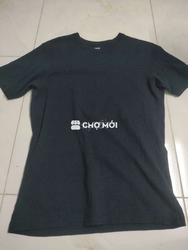 Áo thun Uniqlo dày dặn form đẹp