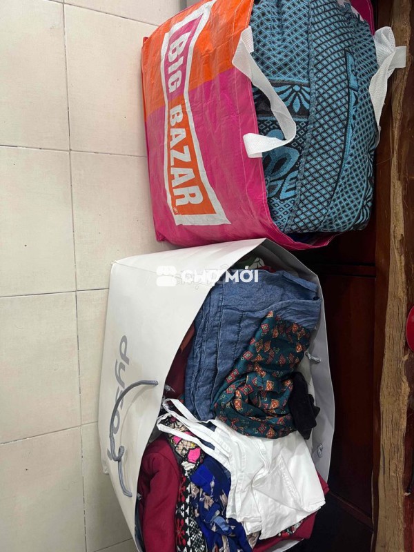 Quần áo nữ vải đã qua sử dụng