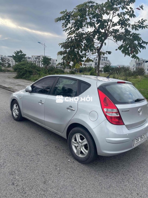 Hyundai i30 Bạc số tự động