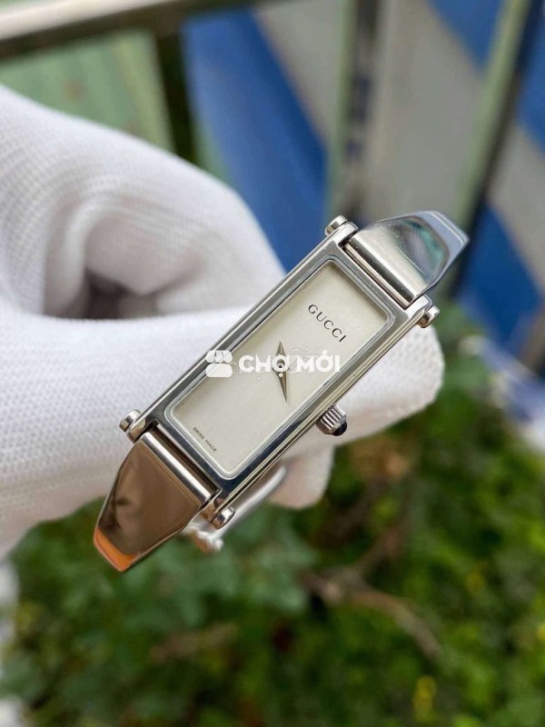Đồng hồ Gucci 1500L Nữ Thụy Sĩ
