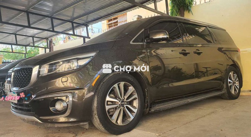 Kia Sedona 2016 GATH màu nâu ánh kim lịch sử hãng