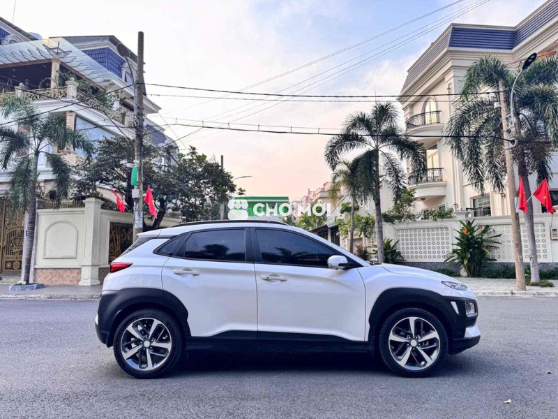 Hyundai Kona 2020 2.0 đặc biệt 60.000 km Trắng