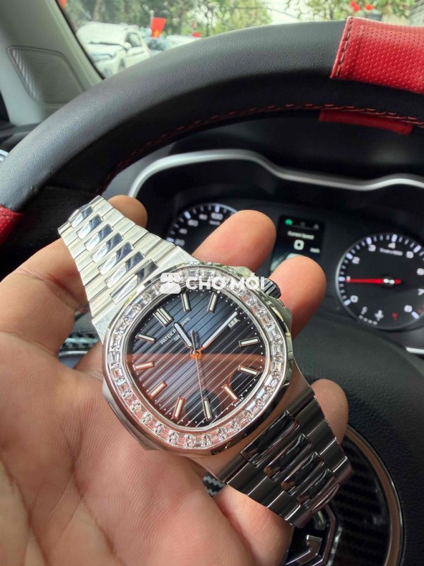 Đồng hồ Nautilus 5711 Nam